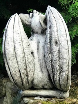 Figura betonowa ogrodowa Gargulec