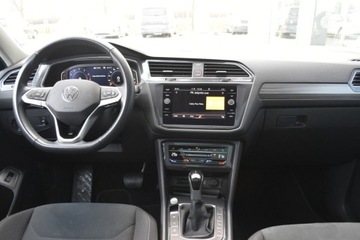 Volkswagen Tiguan II SUV Facelifting 1.5 TSI 150KM 2022 Volkswagen Tiguan SalonPL 1.5TSI 150KM Elegance DSG Panorama MATRIX ACC HA, zdjęcie 10