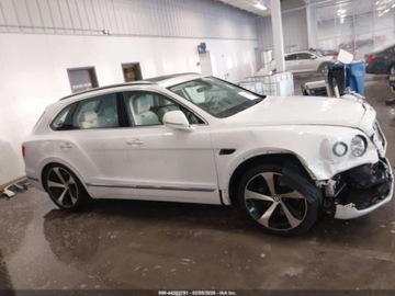 Bentley Bentayga 2020 Bentley Bentayga V8 2020 4.0 Benzyna 542KM, zdjęcie 7