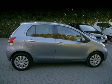 Toyota Yaris II Hatchback 5d 1.33 Dual VVT-i 101KM 2011 Toyota Yaris 1.3 Stan b.dobry Bez rdzy i korozji!!, zdjęcie 9