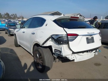Maserati Levante 2023 Maserati Levante Modena 2023 3.0l 3.0 Benzyna 424KM, zdjęcie 3