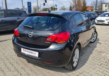 Opel Astra J Hatchback 5d 1.4 Turbo ECOTEC 140KM 2011 Opel Astra sprowadzone zarejestrowane 1.4 Benzyna 140KM, zdjęcie 4
