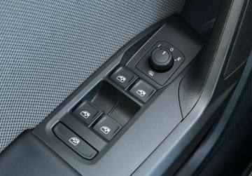 Seat Leon IV Hatchback 1.5 EcoTSI 150KM 2024 Seat Leon Sportstourer Style Pakiety, Wirtualny kokpit, Podgrzewane fotele, zdjęcie 18