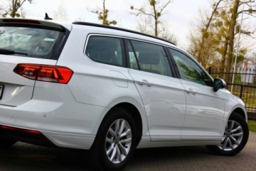 Volkswagen Passat B8 Variant Facelifting 2.0 TDI SCR 150KM 2020 Volkswagen Passat 2.0 TDI 150KM Bezwypadkowy 100 Serwisowany I Wlasciciel, zdjęcie 12