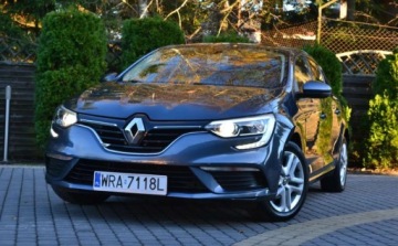 Renault Megane IV Hatchback 5d 1.2 Energy TCe 100KM 2017 Renault Megane Renault Megane ENERGY TCe 100 INTENS 1.2 Benzyna 100KM, zdjęcie 2