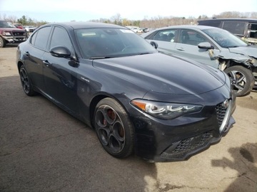 Alfa Romeo Giulia II Sedan Facelifting 2023 2.0 GME Turbo 280KM 2024 Alfa Romeo Giulia TI 2024 2.0l 2.0 Benzyna 280KM, zdjęcie 4