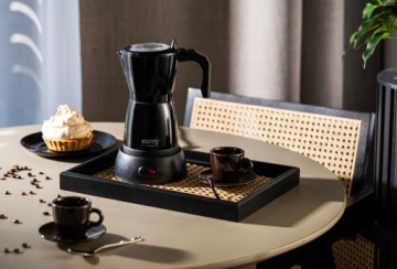 Электрическая кофеварка и дорожная кофеварка