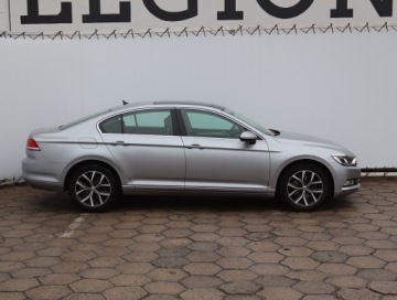 Volkswagen Passat B8 Limousine 2.0 TDI BlueMotion SCR 150KM 2019 VW Passat 2.0 TDI, Automat, Navi, Klima, zdjęcie 5