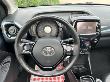 Toyota Aygo II Hatchback 5d 1.0 VVT-i 69KM 2015 Toyota Aygo Otwierany dach Klima Tempomat Alu, zdjęcie 16