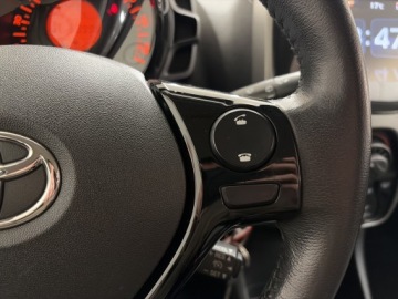 Toyota Aygo II Hatchback 5d 1.0 VVT-i 69KM 2015 Toyota Aygo 1.0 VVT-i X-play II (2014-) Toyota Ayg, zdjęcie 13