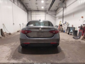 Alfa Romeo Giulia II Sedan Facelifting 2.0 Turbo 280KM 2023 Alfa Romeo Giulia Sprint 2023 2.0 Benzyna 280KM, zdjęcie 4