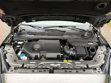 Jaguar E-Pace SUV 2.0 i4D 150KM 2018 Jaguar E-Pace 2.0 D 150 KM 4x4 Automat R-Dynamic S, zdjęcie 38