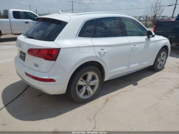 Audi Q5 II SUV 2.0 TFSI 252KM 2018 Audi Q5 2018 AUDI Q5 2.0T PREMIUM2.0T TECH PREMIUM 2.0 Benzyna 253KM, zdjęcie 4