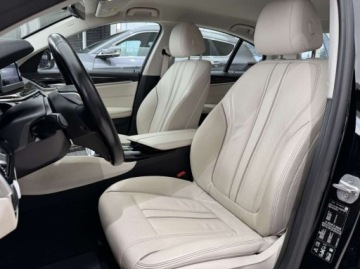 BMW Seria 5 G30-G31 Limuzyna 520d 190KM 2019 BMW Seria 5 520d xDrive Luxury Line Kamera cofania Nawigacja Salon Pols, zdjęcie 8