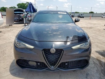 Alfa Romeo Giulia II Sedan Facelifting 2.0 Turbo 280KM 2021 Alfa Romeo Giulia TI 2021 2.0l 2.0 Benzyna 280KM, zdjęcie 5