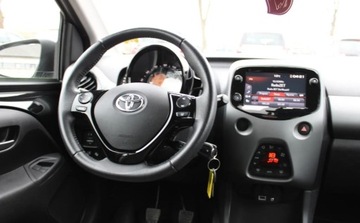 Toyota Aygo II Hatchback 3d Facelifting 1.0 VVT-i 72KM 2020 Toyota Aygo 1.0B 72KM przeb.60tys Zarejestrowane ful opcja kamera ledy, zdjęcie 26