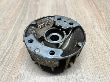 STIHL 011 AVT МАГНИТНОЕ КОЛЕСО