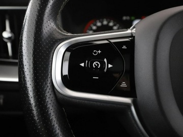 Volvo XC60 II Crossover D4 190KM 2018 Volvo XC 60 GRATIS! Pakiet Serwisowy o wartości, zdjęcie 32