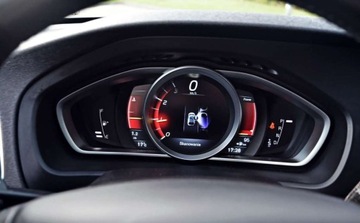 Volvo V40 II Hatchback 1.5 T2 DRIVE-E 122KM 2015 Volvo V40 Lift Automat, Nawigacja, Park Assistant, Grzana szyba, Bezwypadk, zdjęcie 18