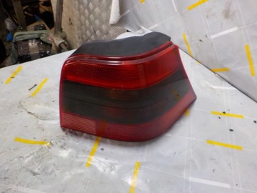 VOLKSWAGEN GOLF IV LAMPA PRAWY TYŁ