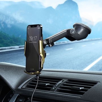 Золотой держатель с индуктивной зарядкой Forcell мощностью 15 Вт.