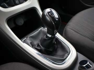 Opel Astra J Sports Tourer 1.7 CDTI ECOTEC 110KM 2011 Opel Astra 1.7 CDTI, Salon Polska, Klima, zdjęcie 12