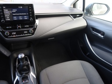 Toyota Corolla XII Sedan 1.5 VVT-i 125KM 2021 Toyota Corolla 1.5 VVT-i, Salon Polska, zdjęcie 7