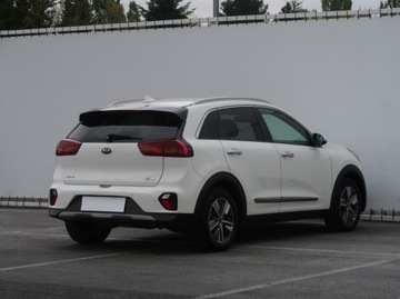 Kia Niro I Crossover Facelifting 1.6 GDi Hybrid 141KM 2021 Kia Niro Plug-in Hybrid, Automat, Skóra, Navi, zdjęcie 4