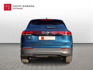 Volkswagen Tiguan II SUV Facelifting 2.0 TDI 150KM 2024 Volkswagen Tiguan Volkswagen Tiguan Life 2.0TDI 150KM DSG Hak Kamera360 18, zdjęcie 3