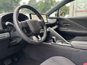 Toyota C-HR II SUV Plug-In 2.0 Hybrid Dynamic Force Plug-in  223KM 2025 Od ręki - Style 2.0 Hybrid Dynamic Force Plug-in 223KM | Podgrzewane fotele, zdjęcie 5