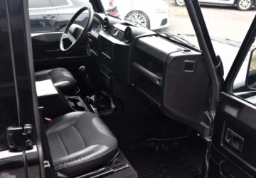 Land Rover Defender III 90 Station Wagon 2.2 TD4 122KM 2013 Land Rover Defender Faktura VAT 23 Defender 2.2 diesel 122 KM 4x4, zdjęcie 32
