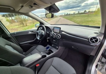 Mercedes Klasa B W246 Sports Tourer 180 CDI BlueEFFICIENCY 109KM 2012 Mercedes-Benz Klasa B Mercedes-Benz Klasa B 180 CDI (BlueEFFICIENCY) 7G-DCT, zdjęcie 26