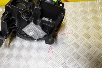 JEEP GRAND CHEROKEE 2017- SVĚTLOMET SVĚTLO XENON TMAVÁ R 68426872AA USA