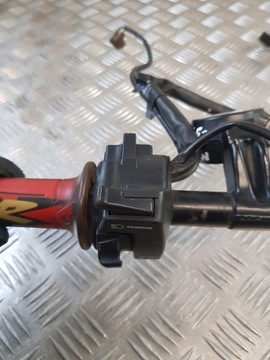 KIEROWNICA LEWA + PRZEŁĄCZNIK LEWY ŚWIATEŁ HONDA CBR 900RR SC33 96R-