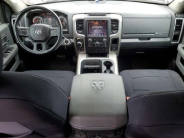  RAM 1500 2018 r., 5,7L SLT 5.7 Benzyna 395KM, zdjęcie 7