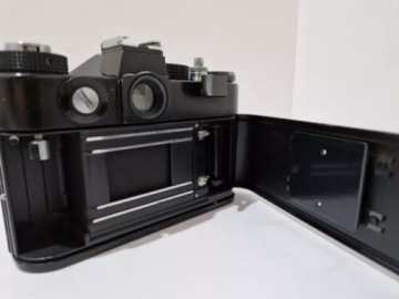 ТТЛ-КАМЕРА ЗЕНИТ С ФУНКЦИОНАЛЬНЫМ ОБЪЕКТИВОМ ГЕЛИОС 44-М 58MM/F2!