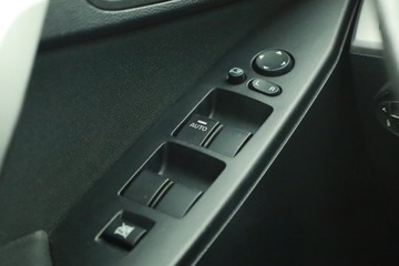 Mazda 3 II Hatchback Facelifting 2.0 MZR 150KM 2011 Mazda 3 2.0, Klima, Klimatronic, Tempomat, zdjęcie 14