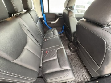 Jeep Wrangler III Unlimited Facelifting 2.8 CRD 200KM 2016 Jeep Wrangler 2.8 CRD | 200KM | Edycja SAHARA |, zdjęcie 10