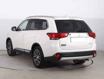Mitsubishi Outlander III SUV Facelifting 2015 2.0 MIVEC 150KM 2016 Mitsubishi Outlander 2.0, Salon Polska, zdjęcie 3