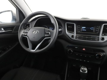 Hyundai Tucson III SUV 1.6 GDI 132KM 2015 Hyundai Tucson klima radio el szyby manual pelen, zdjęcie 15