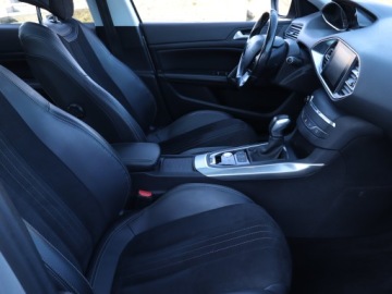 Peugeot 308 II Hatchback 5d 1.2 PureTech 130KM 2016 Peugeot 308 1.2 PureTech, Automat, Skóra, Navi, zdjęcie 8