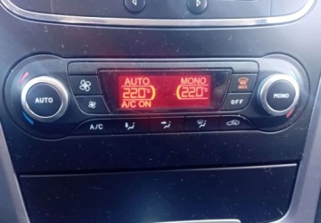 Ford Mondeo IV Kombi 2.0 Duratorq TDCi DPF 140KM 2014 Ford Mondeo SW Ford Mondeo SW 2.0 Diesel 140KM, zdjęcie 17