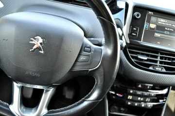 Peugeot 2008 I SUV Facelifting 1.2 PureTech 110KM 2016 Peugeot 2008 1,2 Benzyna 110Km Ledy Skóra Navi, zdjęcie 23