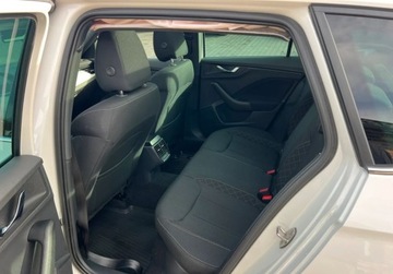 Skoda Kamiq Crossover 1.0 TSI 110KM 2021 Skoda Kamiq 1.0 TSI LED Panorama Kamera Sensor Benzyna 110KM, zdjęcie 9