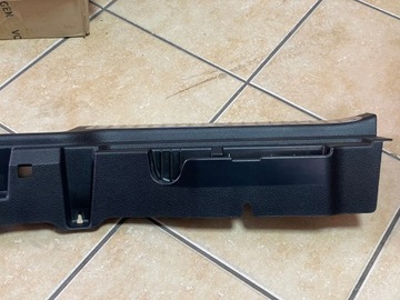Mercedes OE A2546903700 Накладка багажника GLC