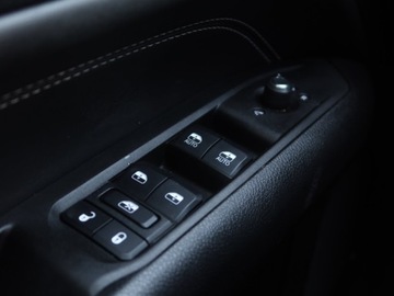 Jeep Compass II SUV Facelifting 1.3 GSE T4 150KM 2021 Jeep Compass 1.3 T-GDI, Salon Polska, Serwis ASO, zdjęcie 16