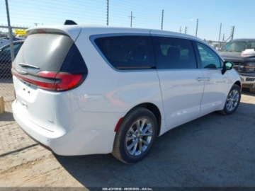 Chrysler Pacifica II 2024 Chrysler Pacifica 2024r., 4x4, 3.6L 3.6 Benzyna 287KM, zdjęcie 3
