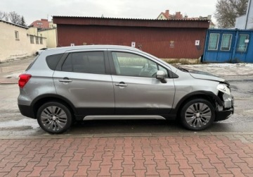 Suzuki SX4 II S-cross 1.6 VVT 120KM 2015 Suzuki SX4 S-Cross 1.6 Benzyna 4x4, Delikatnie uszkodzony. 1.6 Benzyna, zdjęcie 2