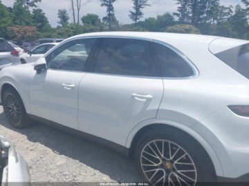 Porsche Cayenne III 2022 Porsche Cayenne Platinum Edition 2022 3.0 Benzyna 335KM, zdjęcie 1