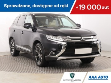 Mitsubishi Outlander III SUV Facelifting 2017 2.2 150KM 2017 Mitsubishi Outlander 2.2 DI-D, Salon Polska